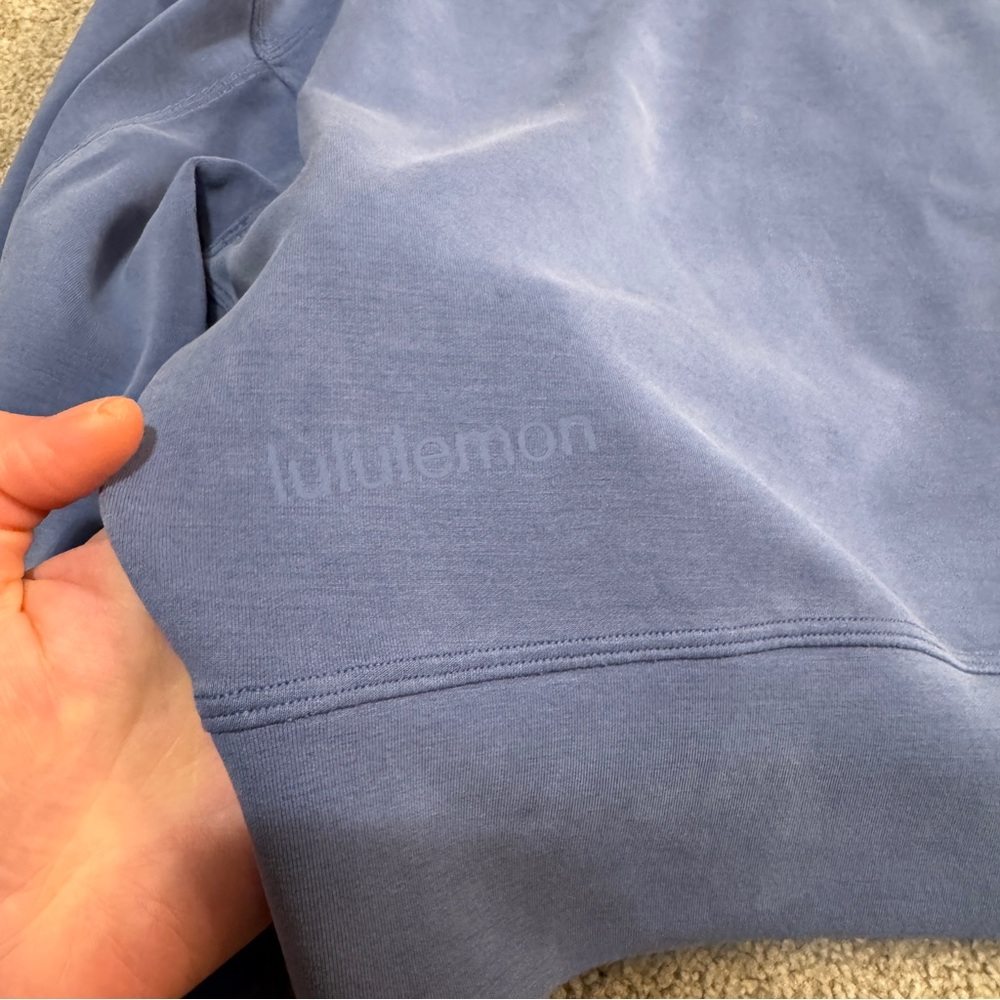 Lululemon Softstreme Perfectly Oversized Cropped Crew - Picture 3 of 3